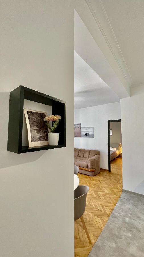 Gorgeous Renovated Apt. Close To Metro And Cultural Sites! Athens Exterior photo