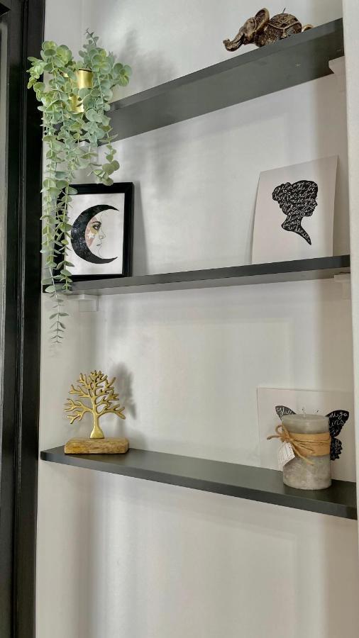 Gorgeous Renovated Apt. Close To Metro And Cultural Sites! Athens Exterior photo