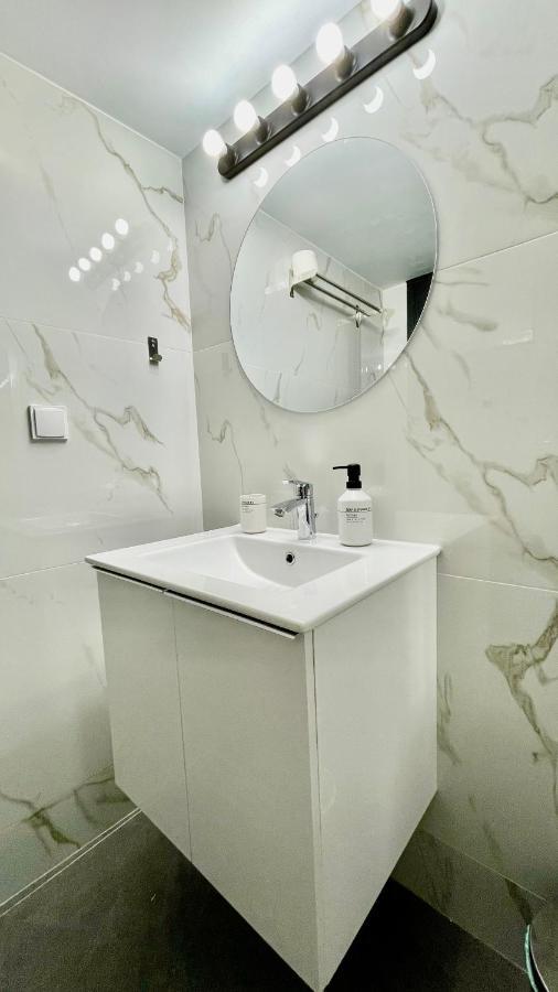 Gorgeous Renovated Apt. Close To Metro And Cultural Sites! Athens Exterior photo