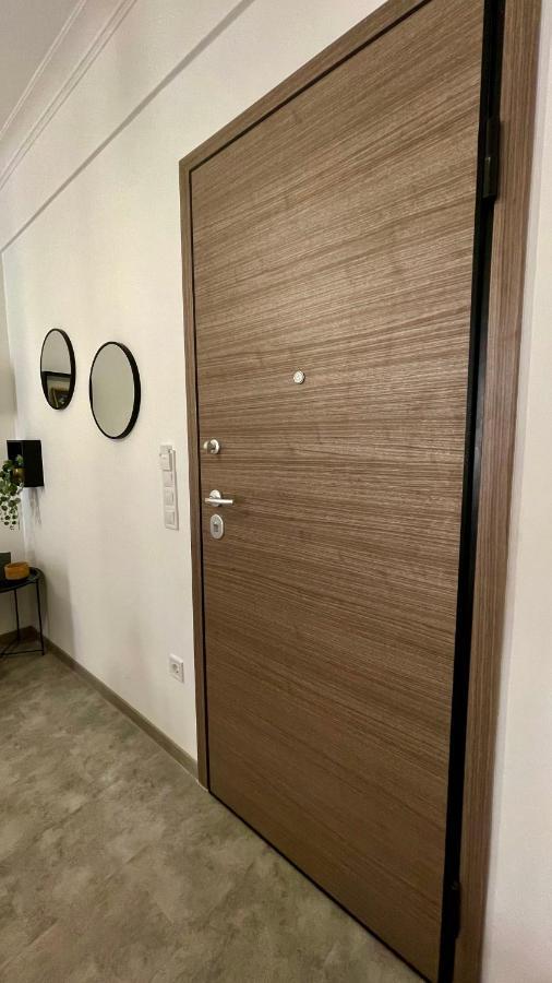 Gorgeous Renovated Apt. Close To Metro And Cultural Sites! Athens Exterior photo